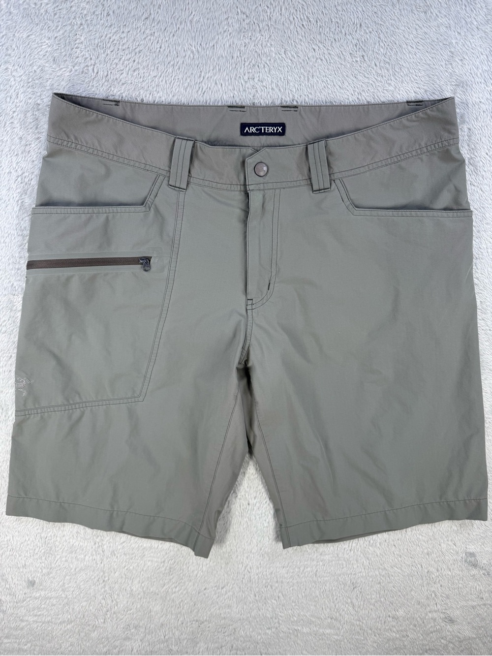 Arc’teryx Men’s 36 Technical Hiking Shorts Gray Stretch Nylon Outdoor